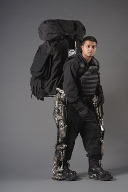 Gepantserde mens exoskeleton