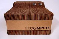 Een computer uit karton