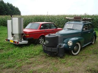 Houtgasauto's rijden op brandhout