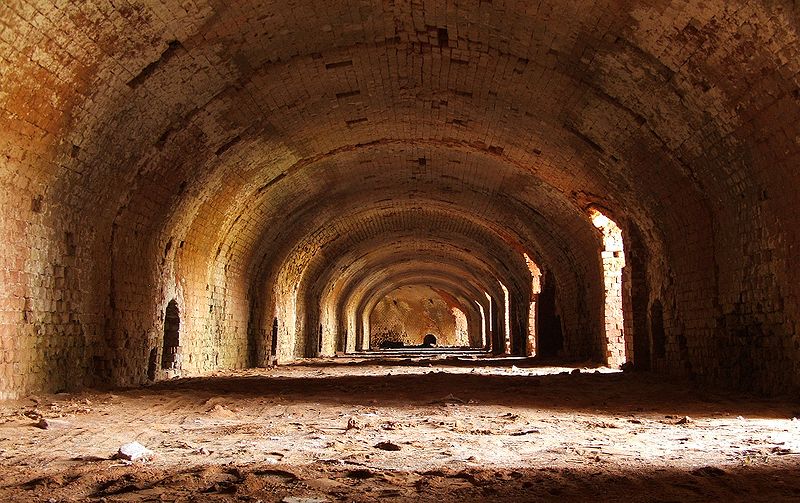 De tunnel van een ringoven