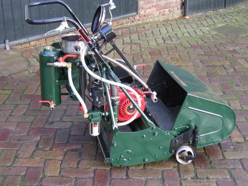 Grasmaaier op houtgas