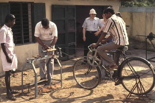 Pedaalaangedreven draaibank Pedaalaangedreven draaibank