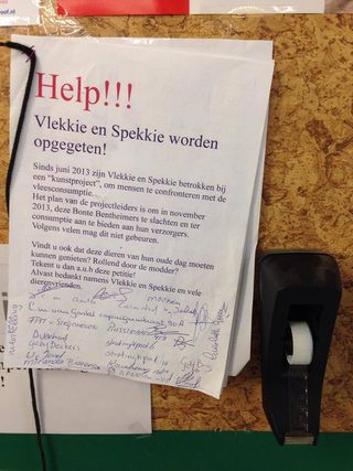 Vlekkie en spekkie worden opgegeten