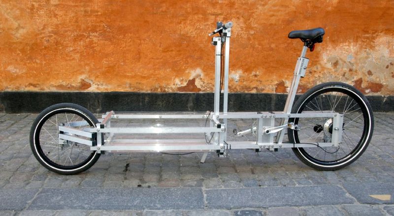 XYZ cargo bike from the side