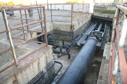 Hydraulische sluisdeur